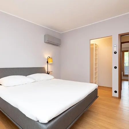- No Contact Check In Apartment