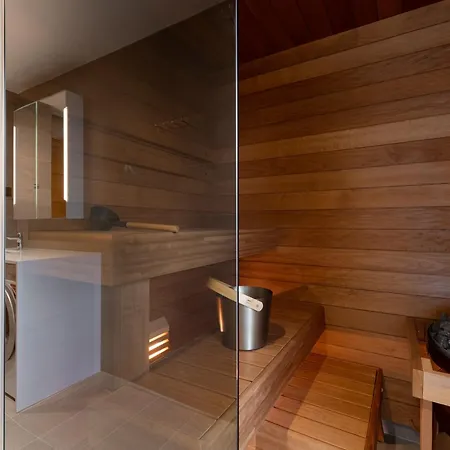 - No Contact Check In 탈린