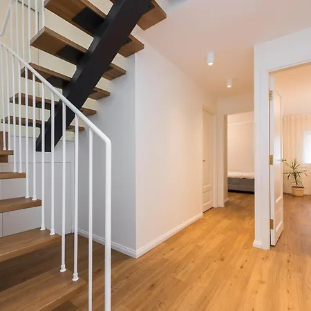 - No Contact Check In Apartman *